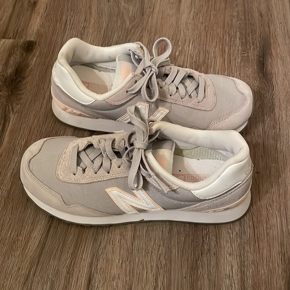 New balance sneakers size - 7US - Picture 2 of 4